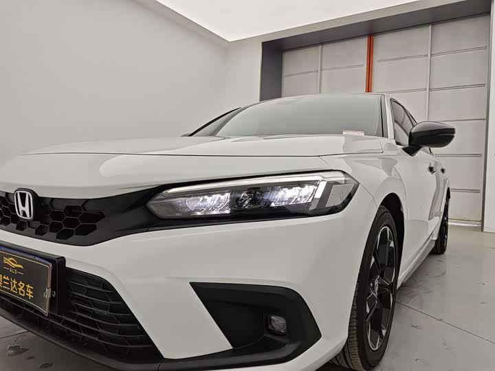 Фото 4 - Honda Civic