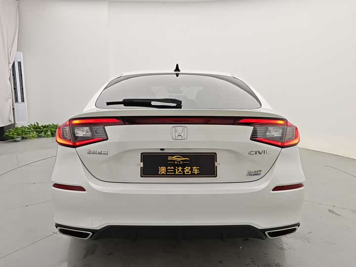 Фото 8 - Honda Civic