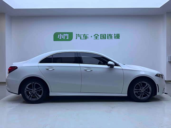 Фото 7 - Mercedes-Benz A-Class