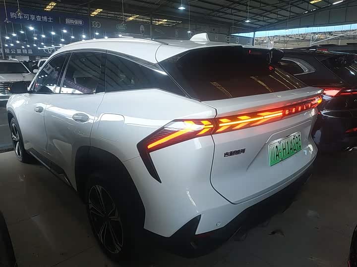 Фото 5 - Geely Galaxy L7