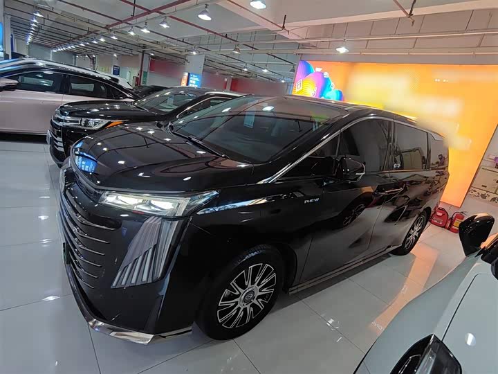 Фото 5 - GAC Trumpchi E9