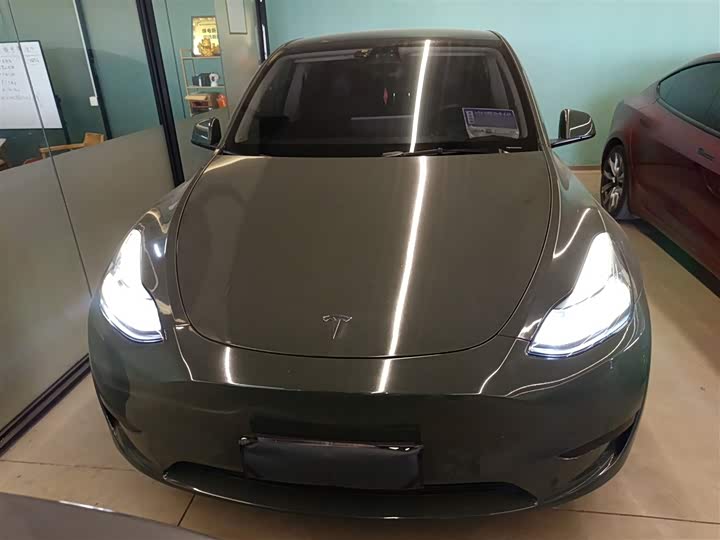 Фото 3 - Tesla Model Y