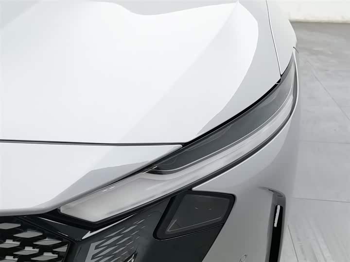 Фото 7 - Mazda EZ-6