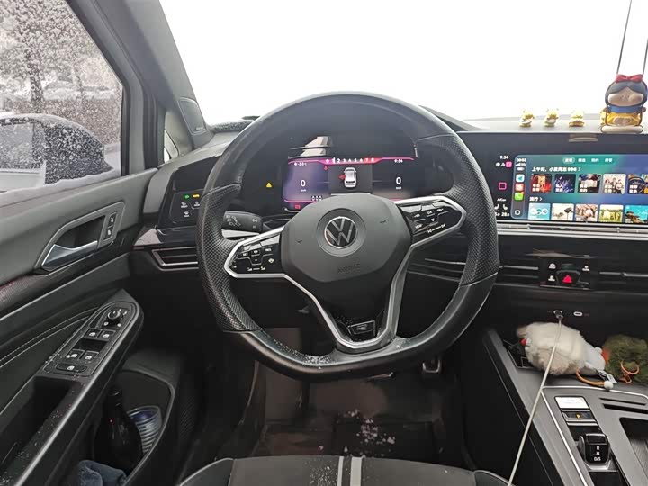 Фото 3 - Volkswagen Golf