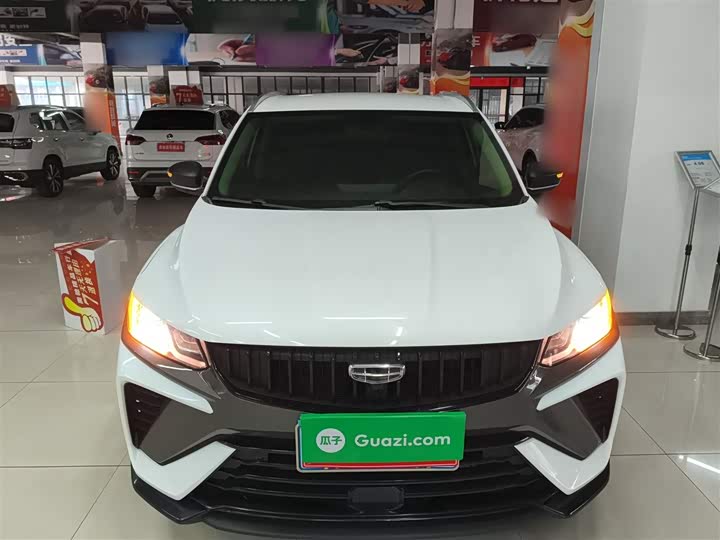 Фото 3 - Geely Coolray