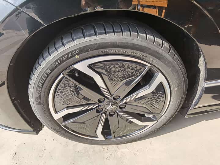 Фото 5 - Voyah Passion