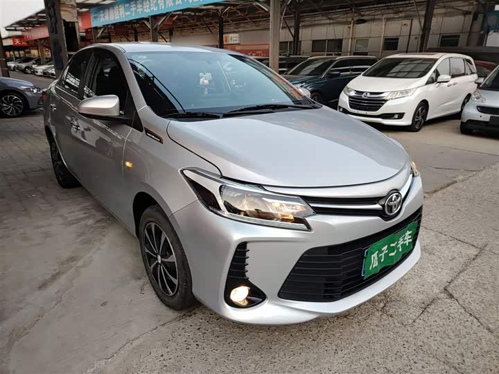 Фото 4 - Toyota Vios