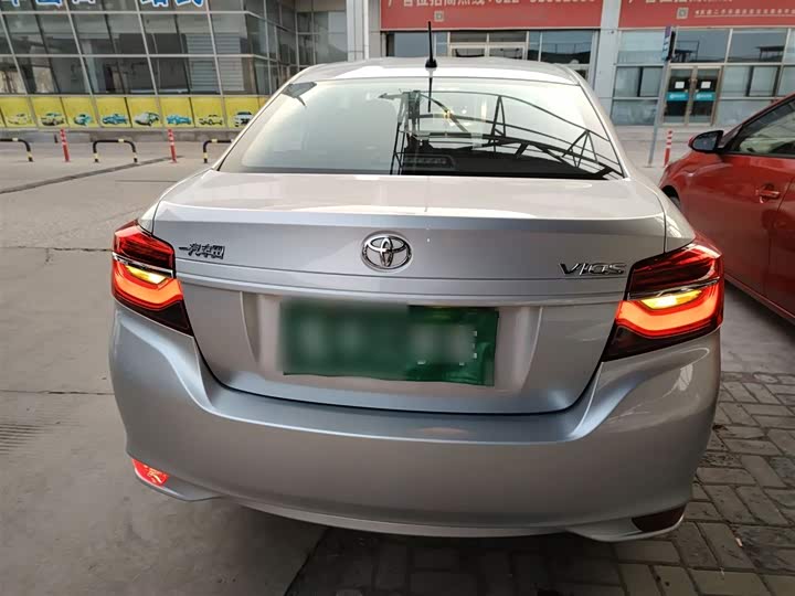Фото 6 - Toyota Vios