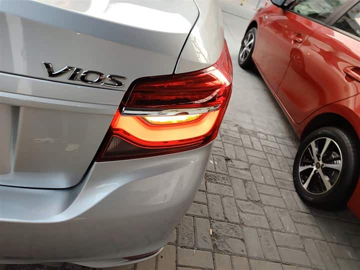 Фото 8 - Toyota Vios