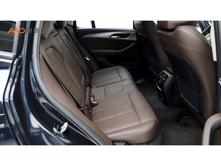 Фото 8 - BMW iX3