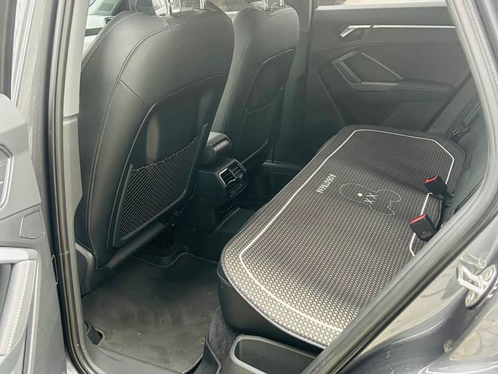 Фото 8 - Audi Q3