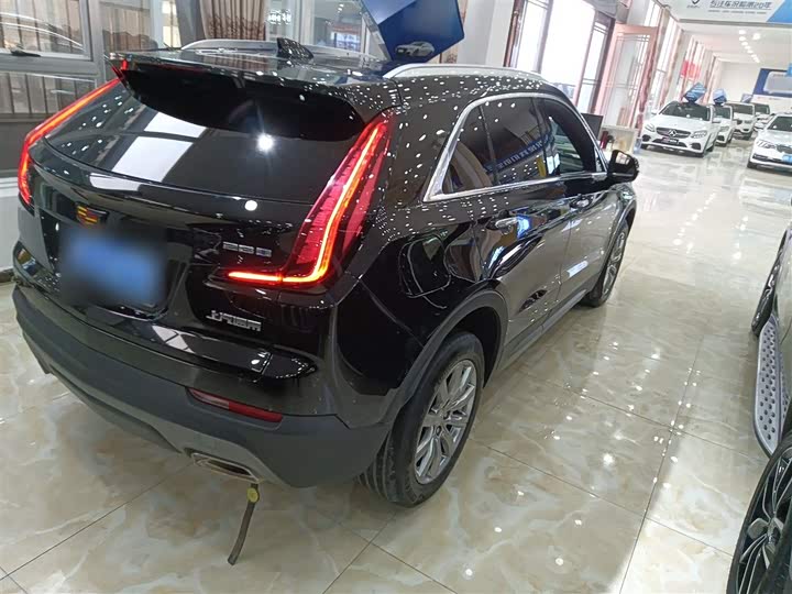 Фото 7 - Cadillac XT4