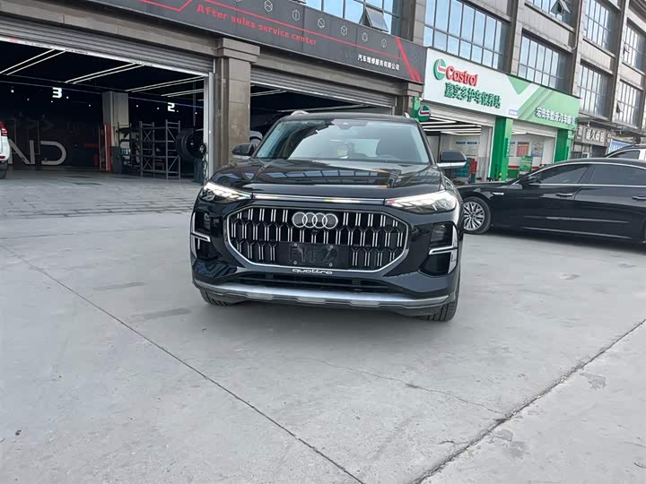 Фото 3 - Audi Q6