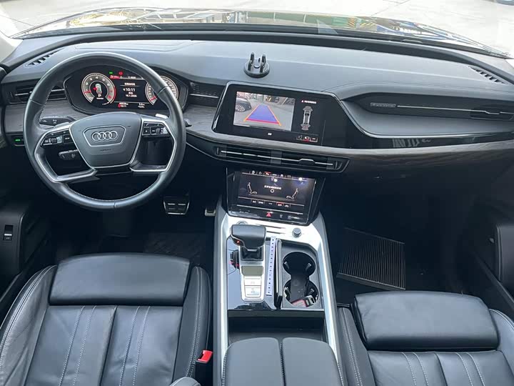 Фото 6 - Audi Q6