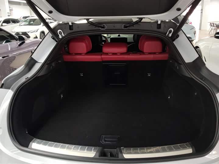 Фото 4 - Zeekr 007 GT