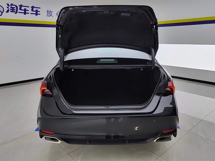 Фото 4 - Toyota Avalon