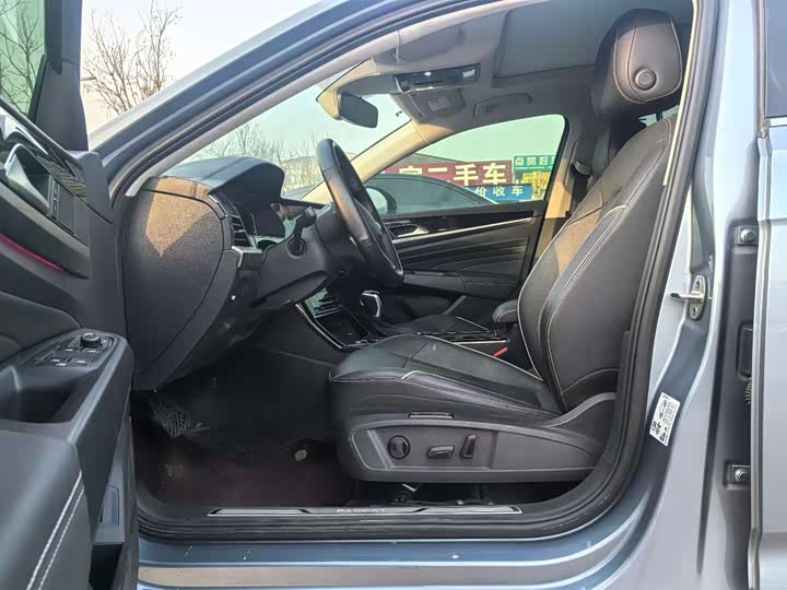 Фото 4 - Volkswagen Passat