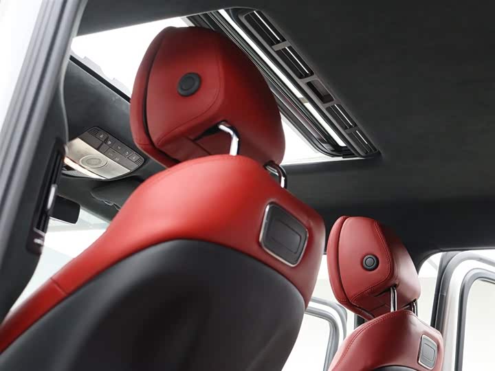 Фото 9 - Mercedes-Benz G-Class