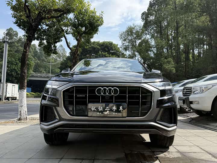 Фото 3 - Audi Q8