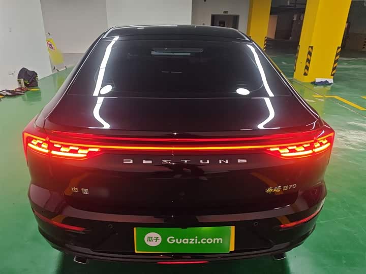 Фото 6 - Bestune B70