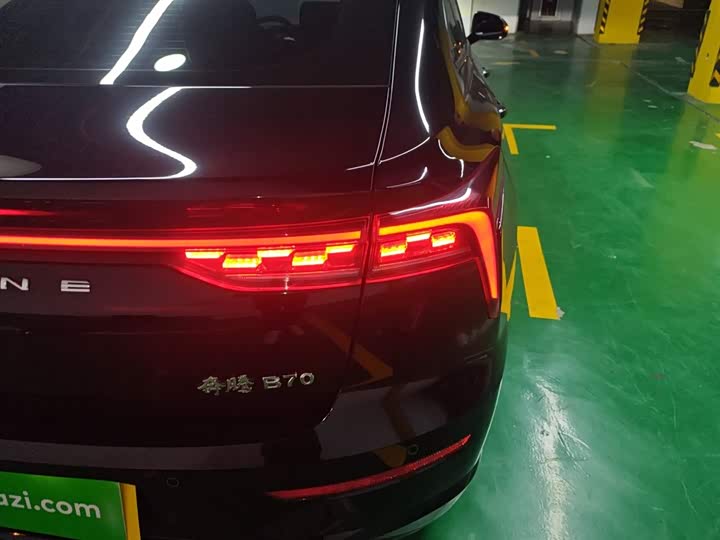 Фото 8 - Bestune B70