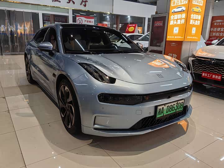 Фото 3 - Zeekr 001