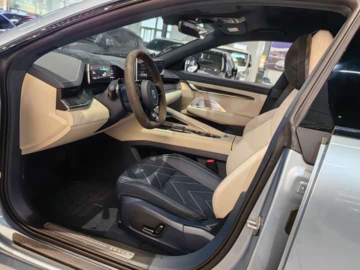 Фото 4 - Zeekr 001