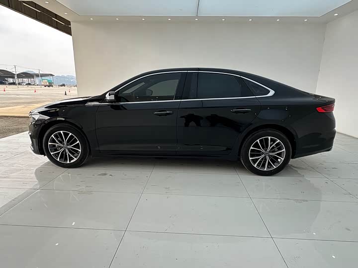 Фото 7 - Geely Preface