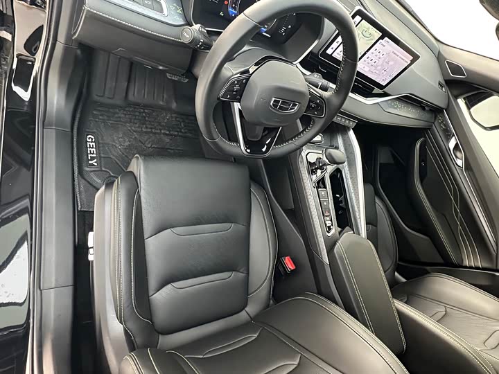 Фото 8 - Geely Preface