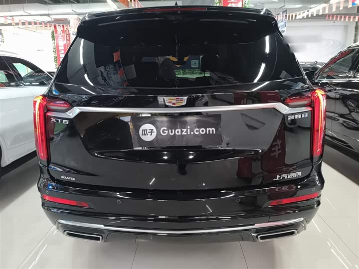 Фото 6 - Cadillac XT6