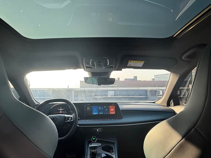 Фото 8 - MG Motor 7