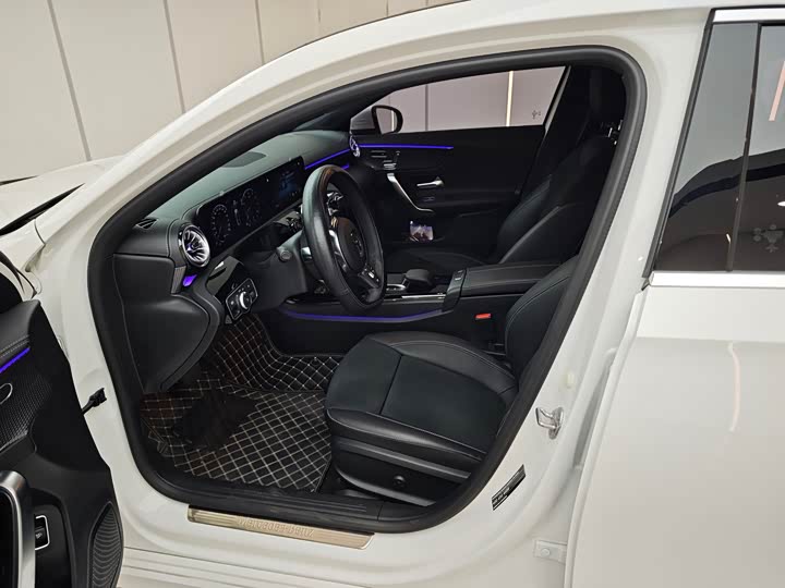 Фото 6 - Mercedes-Benz A-Class