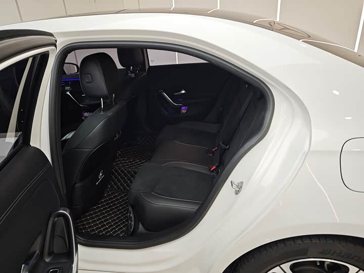 Фото 7 - Mercedes-Benz A-Class