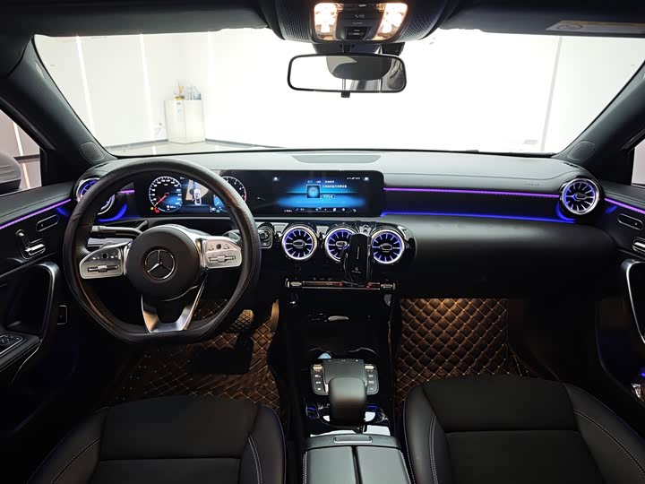 Фото 8 - Mercedes-Benz A-Class