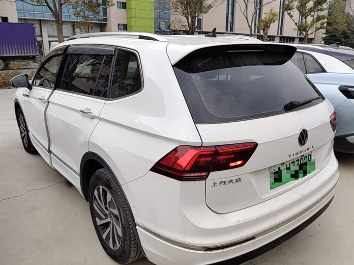 Фото 5 - Volkswagen Tiguan L Hybrid