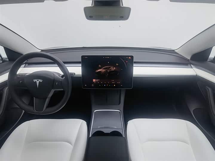 Фото 5 - Tesla Model 3