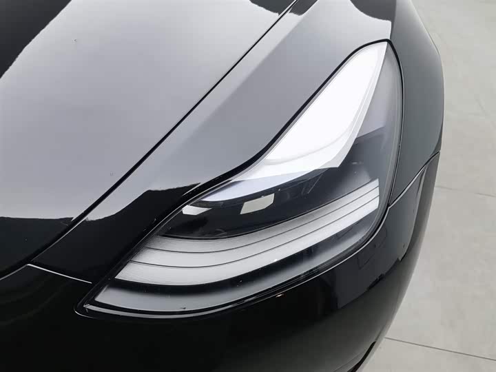 Фото 7 - Tesla Model 3