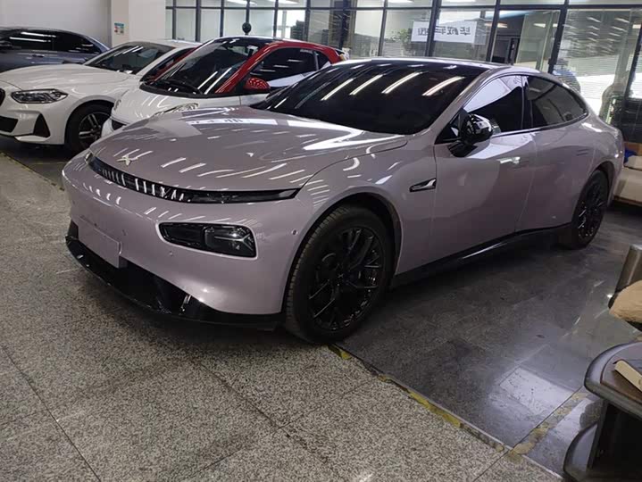 Фото 1 - XPeng P7