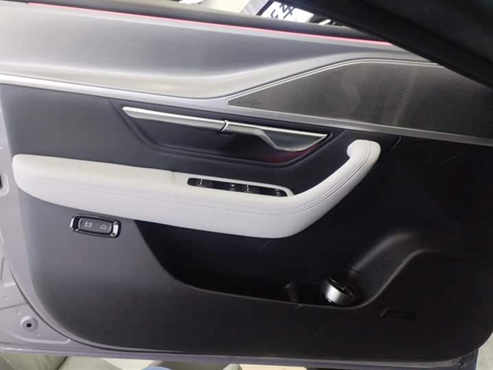 Фото 7 - XPeng P7