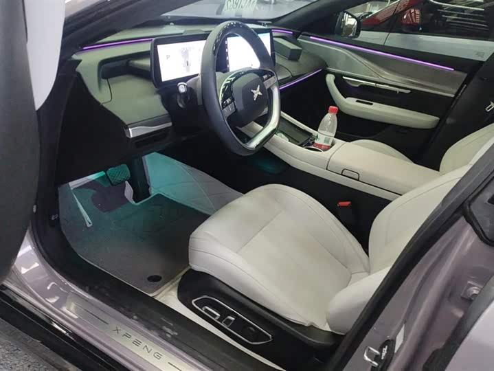 Фото 9 - XPeng P7