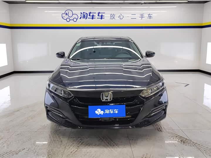 Фото 2 - Honda Accord