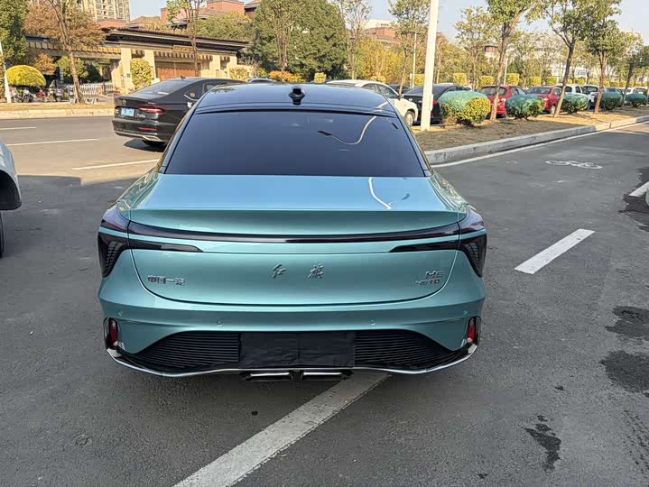 Фото 4 - Hongqi H6