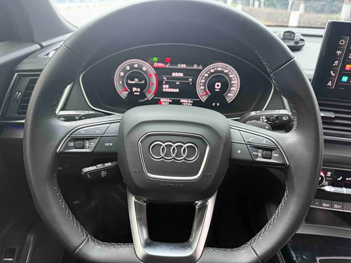 Фото 2 - Audi Q5L