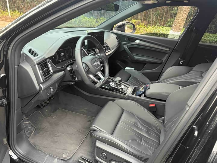 Фото 4 - Audi Q5L