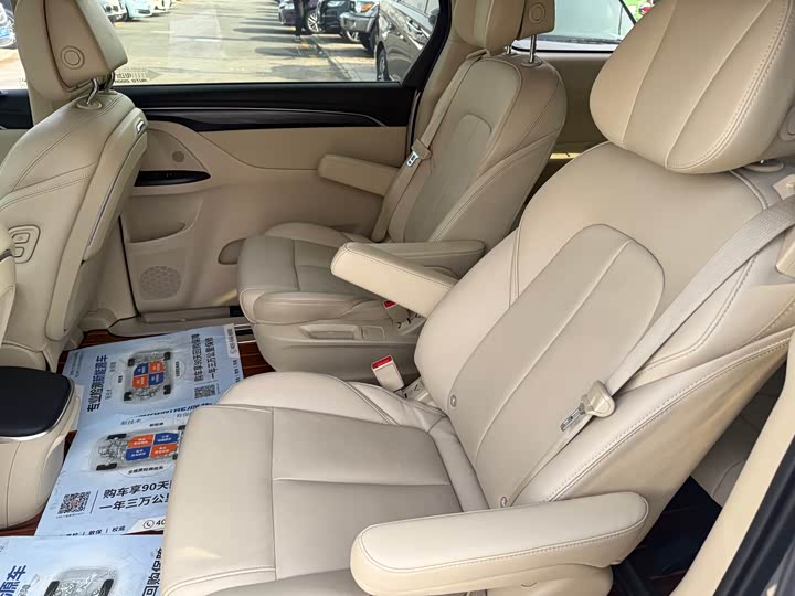 Фото 7 - Buick GL8 ES