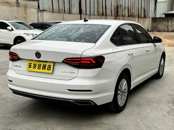 Фото 4 - Volkswagen Lavida