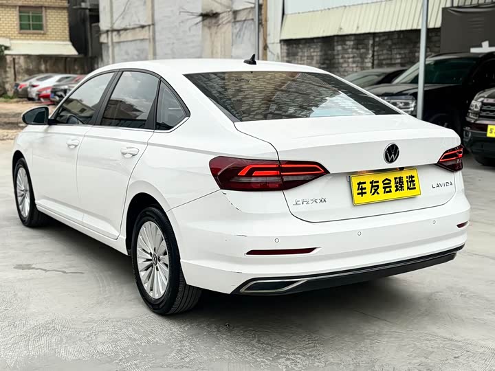 Фото 6 - Volkswagen Lavida