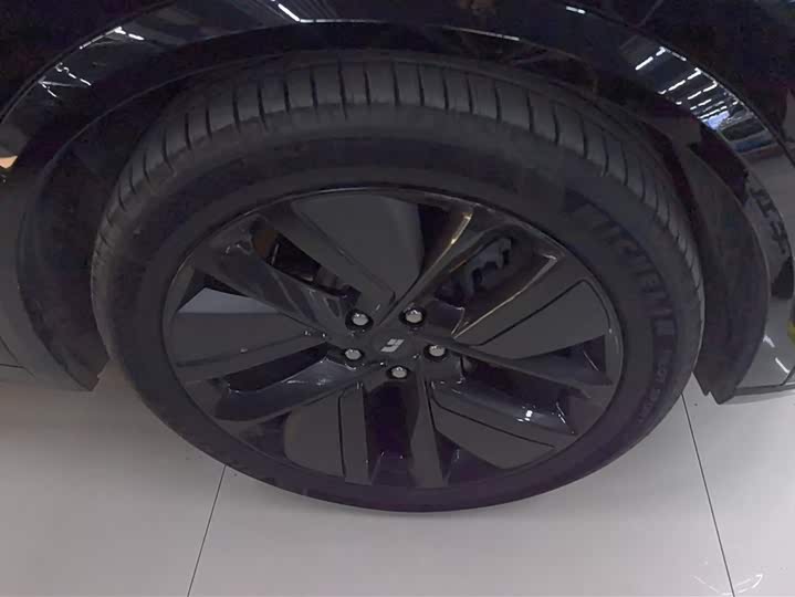 Фото 6 - LiXiang L8