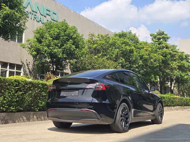 Фото 5 - Tesla Model Y