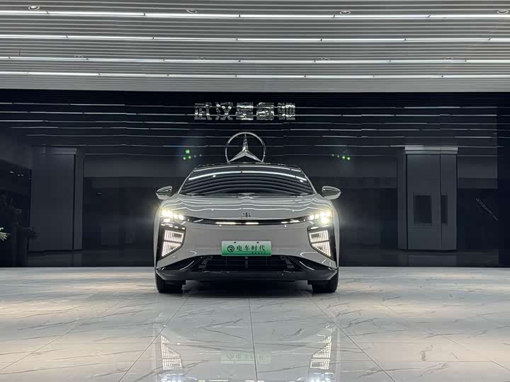 Фото 2 - HiPhi X